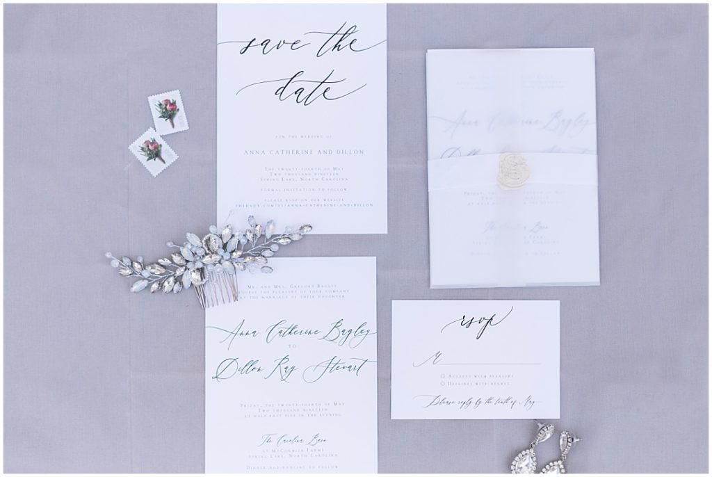 Grey and white wedding stationary set | Ashlynn Miller Photography 